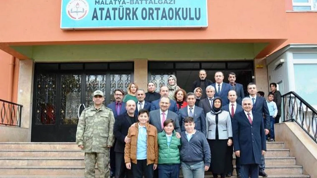 Vali  Kaban, Atatürk Ortaokuluna Ziyarette Bulundu