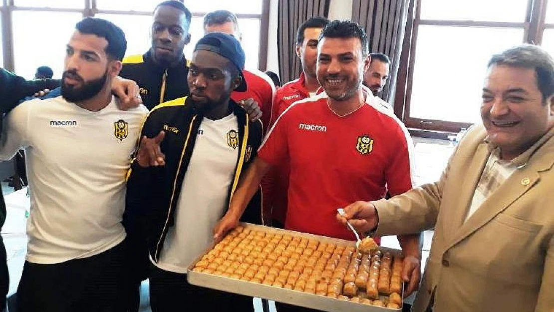 MHP'li Fendoğlu'ndan, Yeni Malatyaspor Kampına Ziyaret