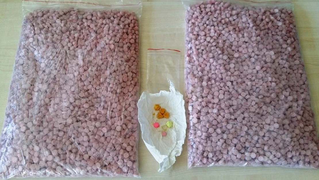 Narkotik 7418 Adet Ecstasy Hap Ele Geçirdi