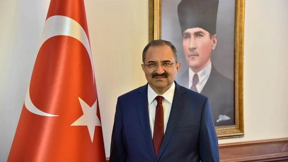 Vali Kaban'da 24 Kasım Öğretmenler Günü Kutlama Mesajları