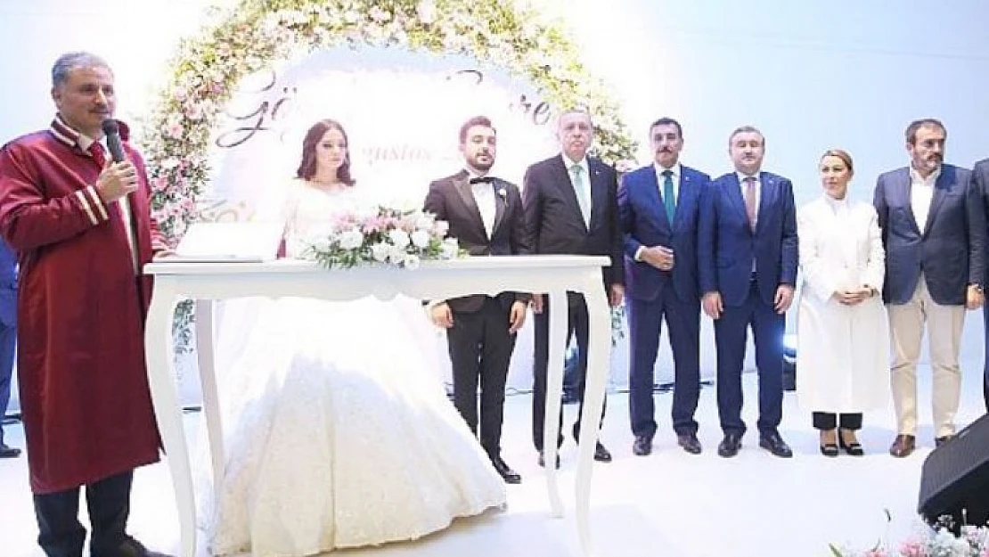 Cumhurbaşkanı Erdoğan, Nikah Şahidi Oldu