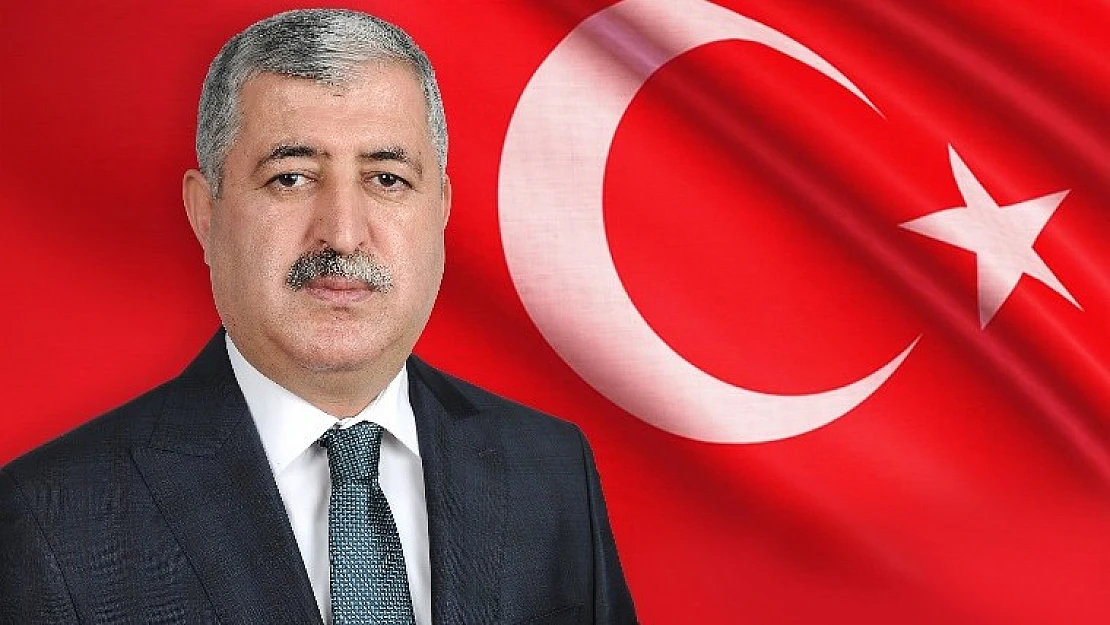 Polat, '29 Ekim Cumhuriyet Bayramımız Kutlu Olsun'