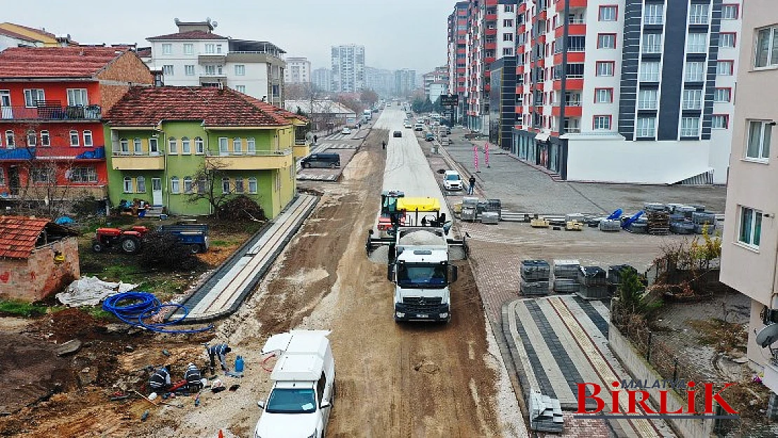 Göztepe Mahallesi Akgeyik Caddesi'nde Yol Bakım Çalışmaları Devam Ediyor