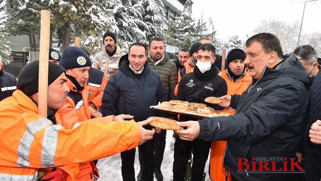 Gürkan, Sahadaki Personellerimizi Vatandaşlarımız da Tebrik Ediyor