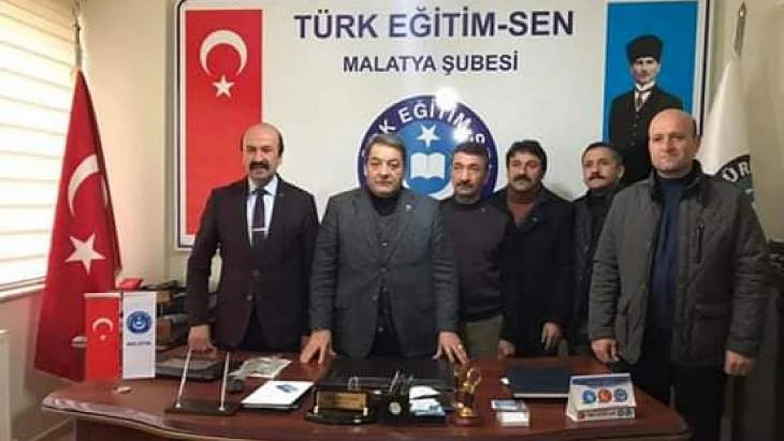 MHP'li Fendoğlu Türk Eğitim Sendikasını Ziyaret Etti