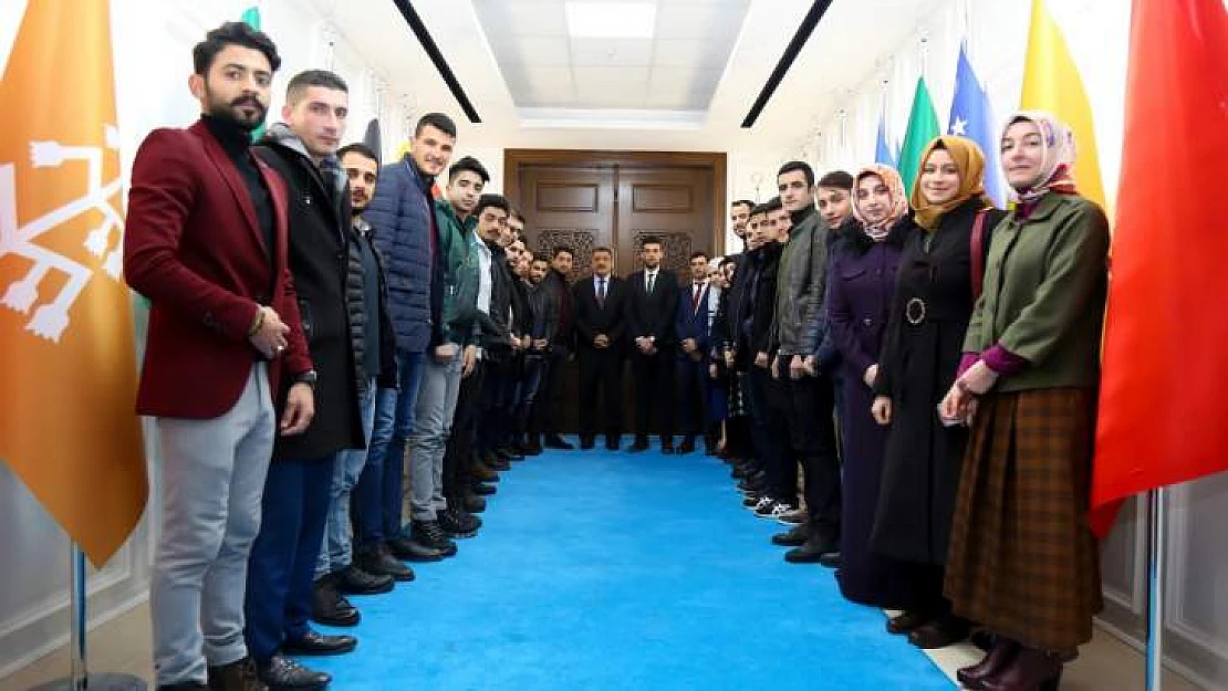 Başkan Gürkan, Ak Parti İlçe Gençlik Kolları İle Bir Araya Geldi