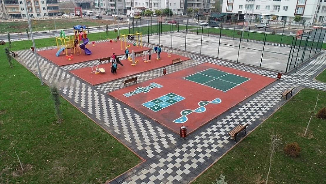 Parklarımız, Modern Ve Güçlü Tasarımlarıyla Kent Yaşamına Farklılık Kazandırıyor
