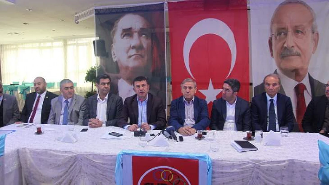 Ağbaba '29 Ekim'i Devlet Kutlamazsa Millet Coşkulu Kutlamasını Bilir'