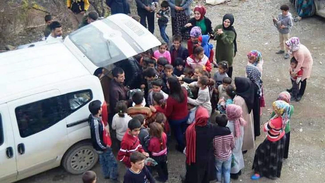 Malatya Umutsen Gençlik Derneğinden Öğrencilere Yardım