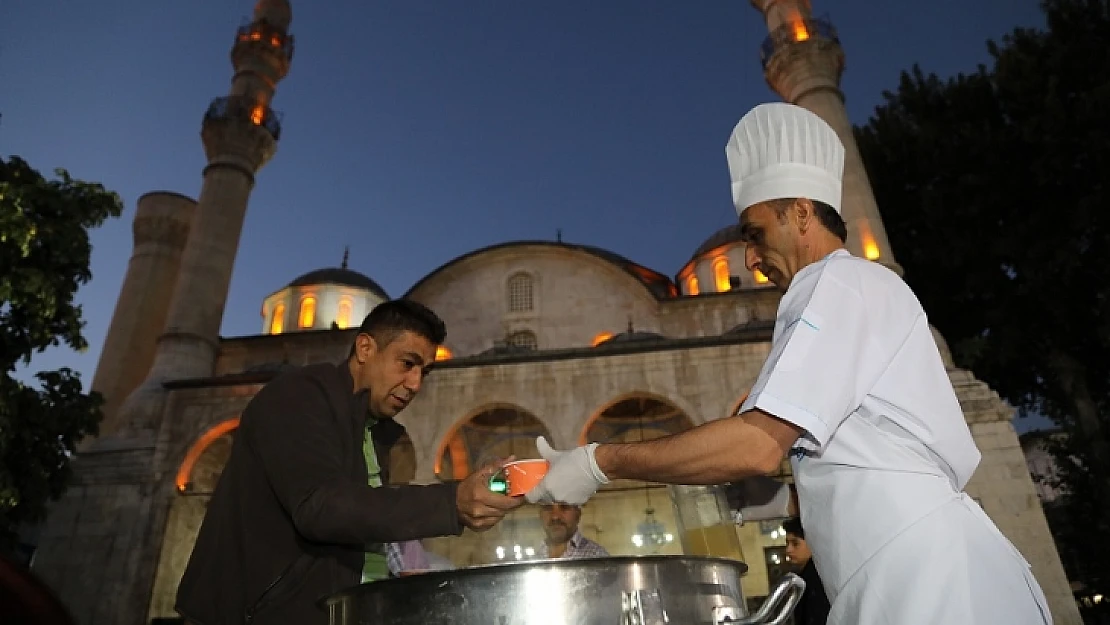 Evlatlarımız Camiyle Buluştukları Vakit Geleceğimizden Emin Oluruz'