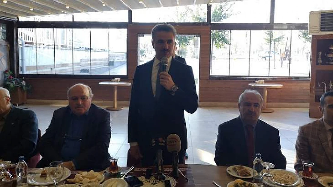 Malatya Valisi Aydın Baruş, Gazetecilerle Bir Araya Geldi