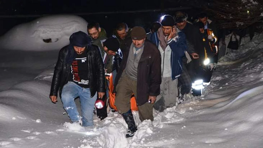 Köyde Mahsur Kalan Hastanın Yardımına Ekipler Yetişti