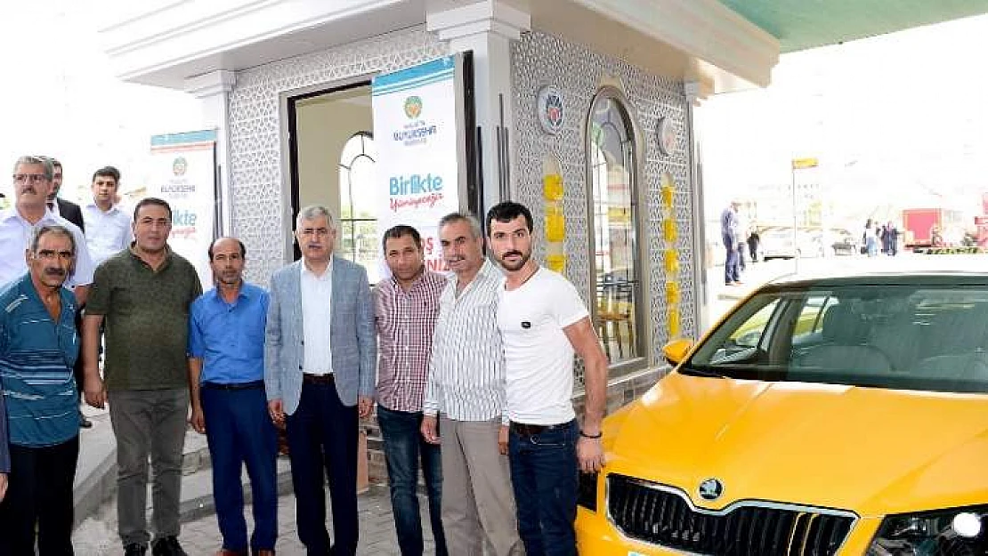 Taksici Esnafına Modern Taksi Durakları