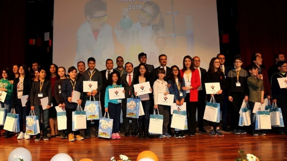 Vali Baruş 13. Araştırma Projeleri Malatya Bölge Yarışması Ödül Törenine Katıldı