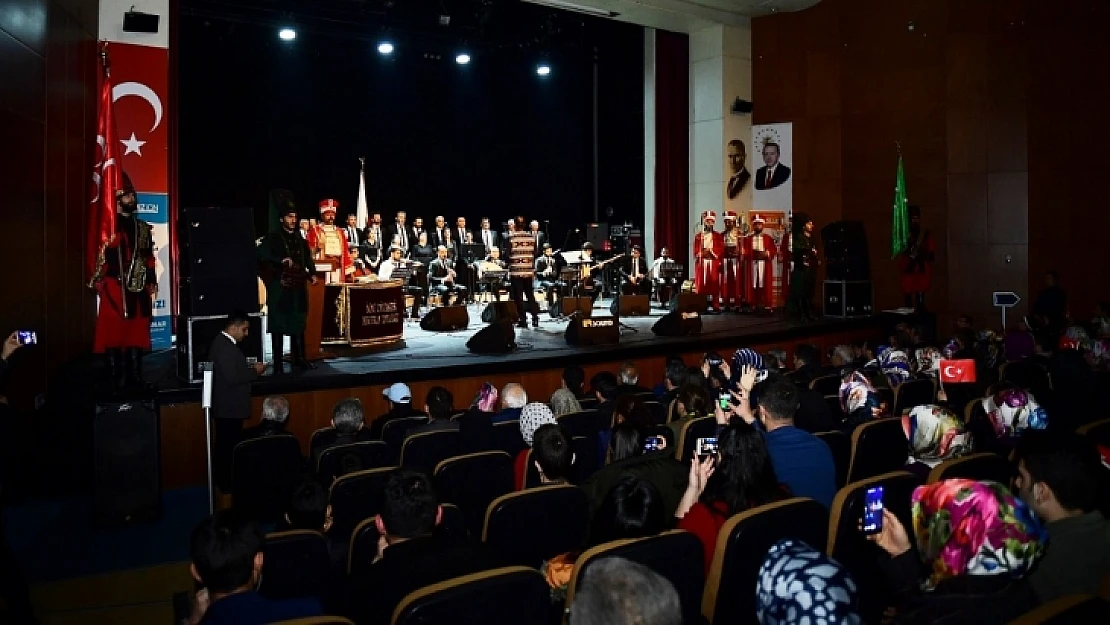 Çanakkale Destanı Konserinde Duygusal Anlar Yaşandı