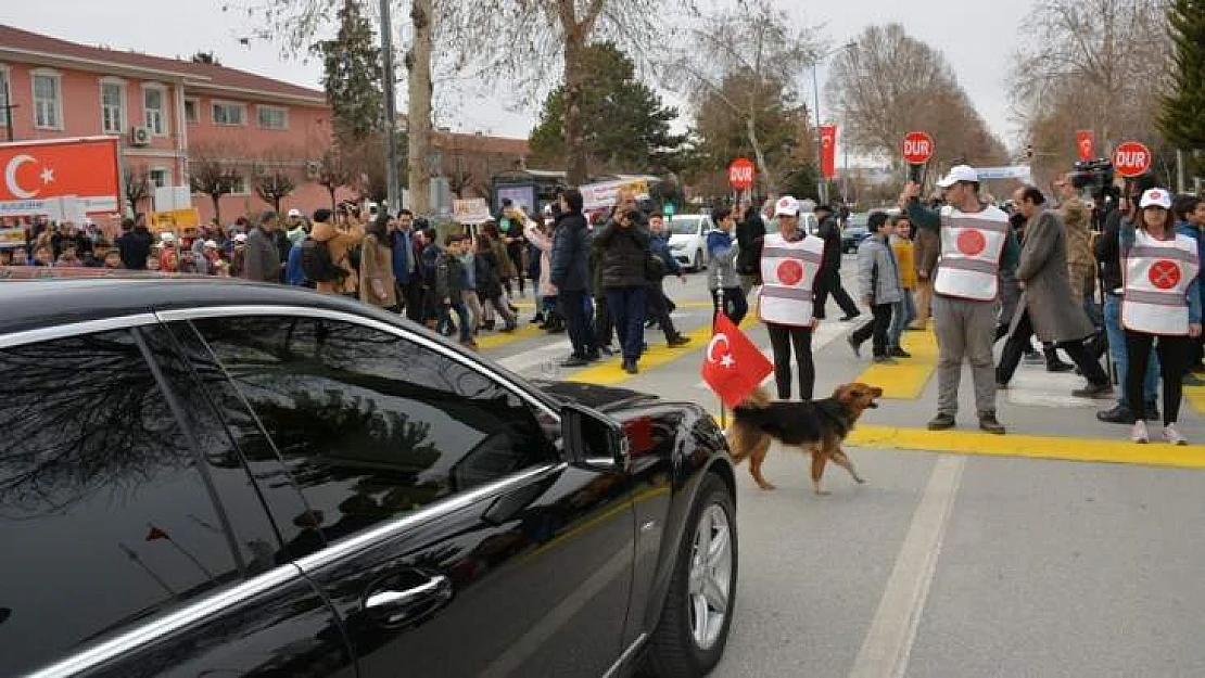 İnsan Hayatına Saygı Gösterelim, Öncelik İnsandır