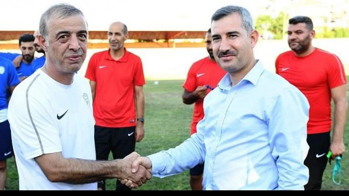 Başkan Çınar, Yeni Sezon Öncesinde Yeşilyurt Belediyespor'a Moral Aşıladı