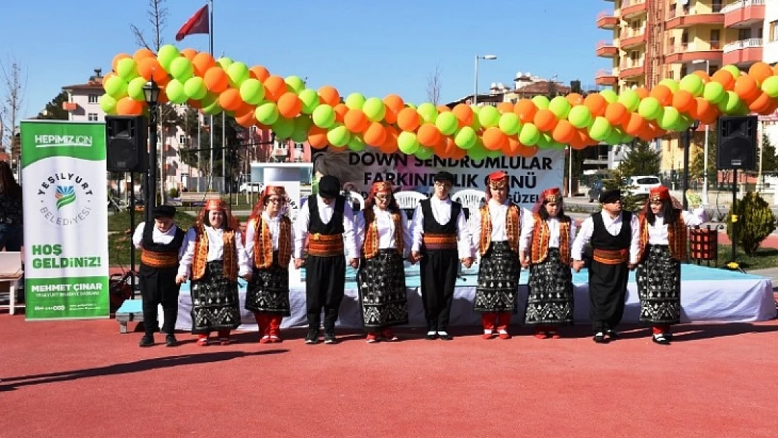 Dünya Farklılıkla Güzel Etkinliğine Katılan Minikler, Gönüllerince Eğlendi