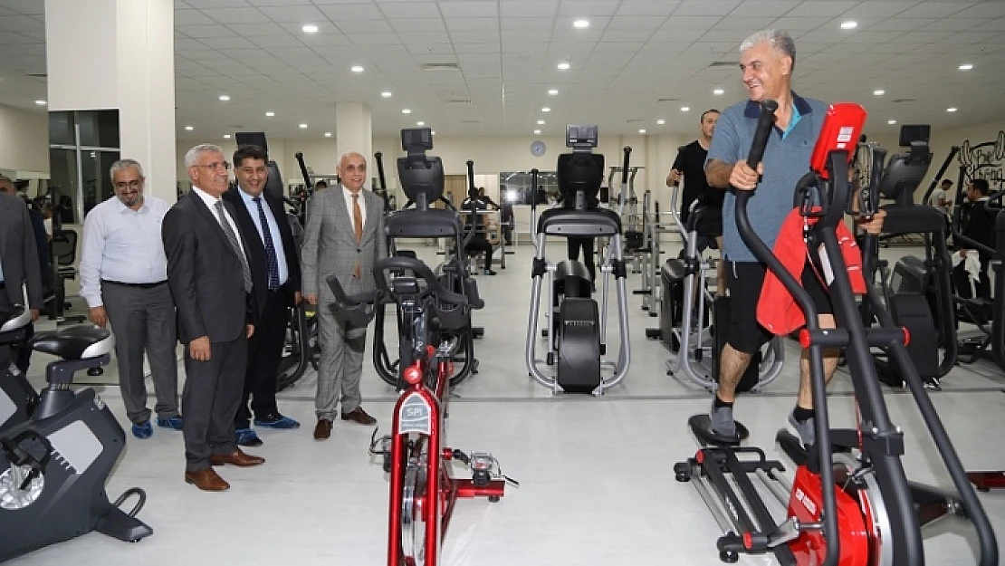 Sosyal Yaşam Merkezi 7'den 77'ye Herkese Hizmet Veriyor