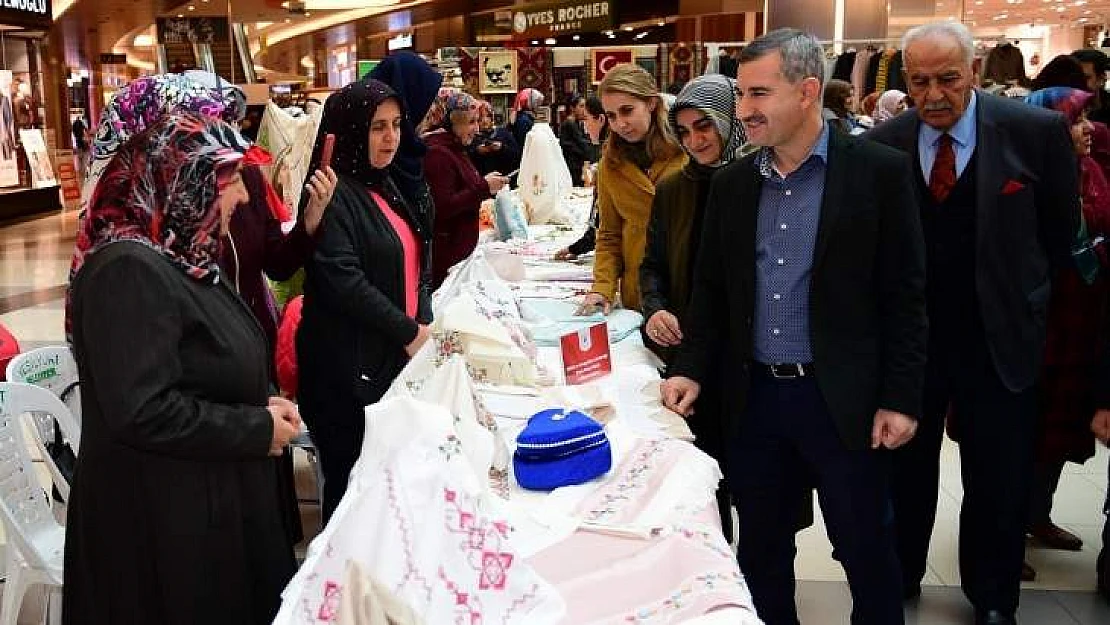 'El Sanatlarımızı Hünerli Ellerle Geleceğe Taşıyoruz'