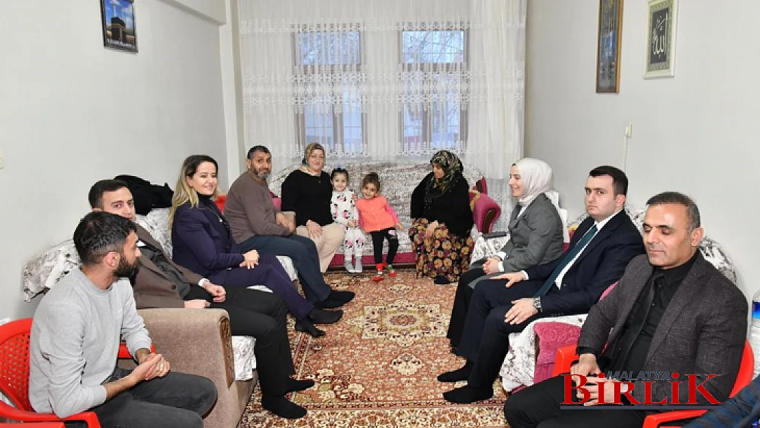 Hanımefendi Hanife Yazıcı'dan Yeşilyurt İlçesindeki Şehit Ailelerine Ziyaret