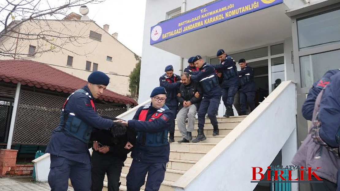 Jandarma'dan PKK/PYD/YPG Terör Örgütü Şahıslara Operasyon