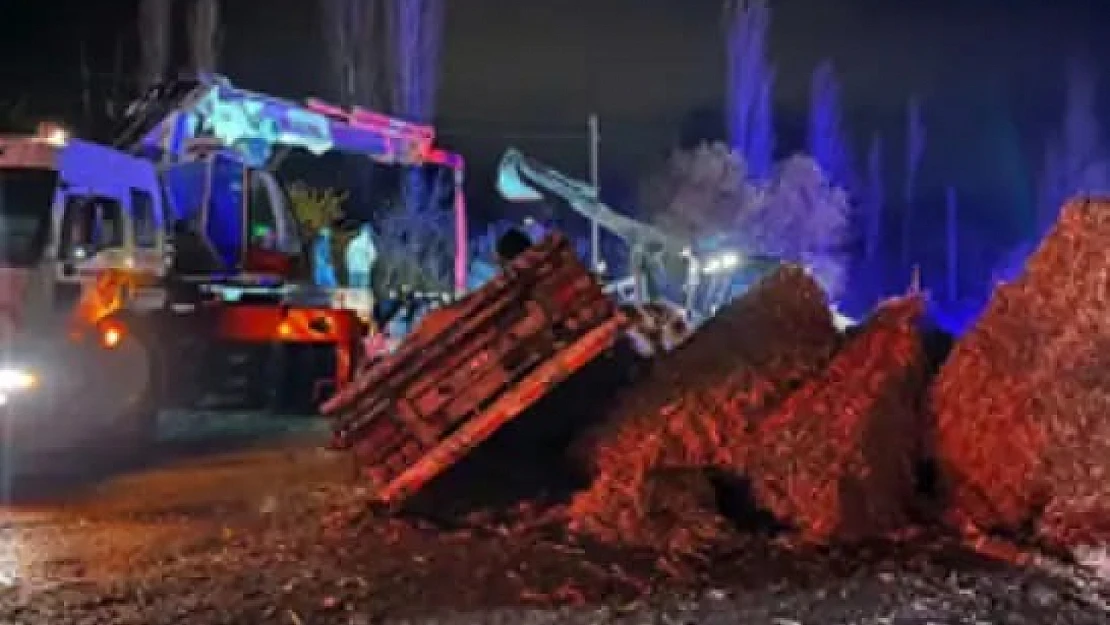 Malatya'da Kazaya Müdahale Eden Polislere Tır Çarptı