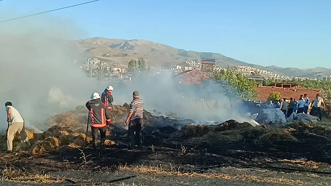Malatya'da Samanlık Yangını: Tonlarca Saman Küle Döndü
