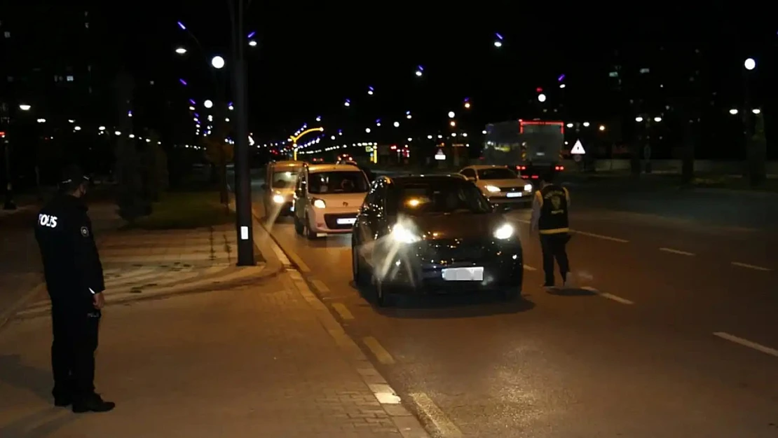 Malatya'da Trafik Denetimlerinde 429 Sürücüye Cezai İşlem Uygulandı