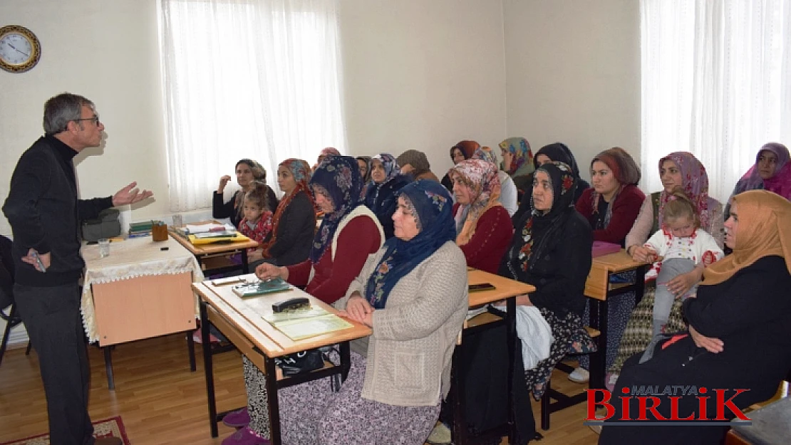 Malatya Kent Konseyi Kadın Meclisi 'Aile İçi İletişim' Konferansı Düzenledi