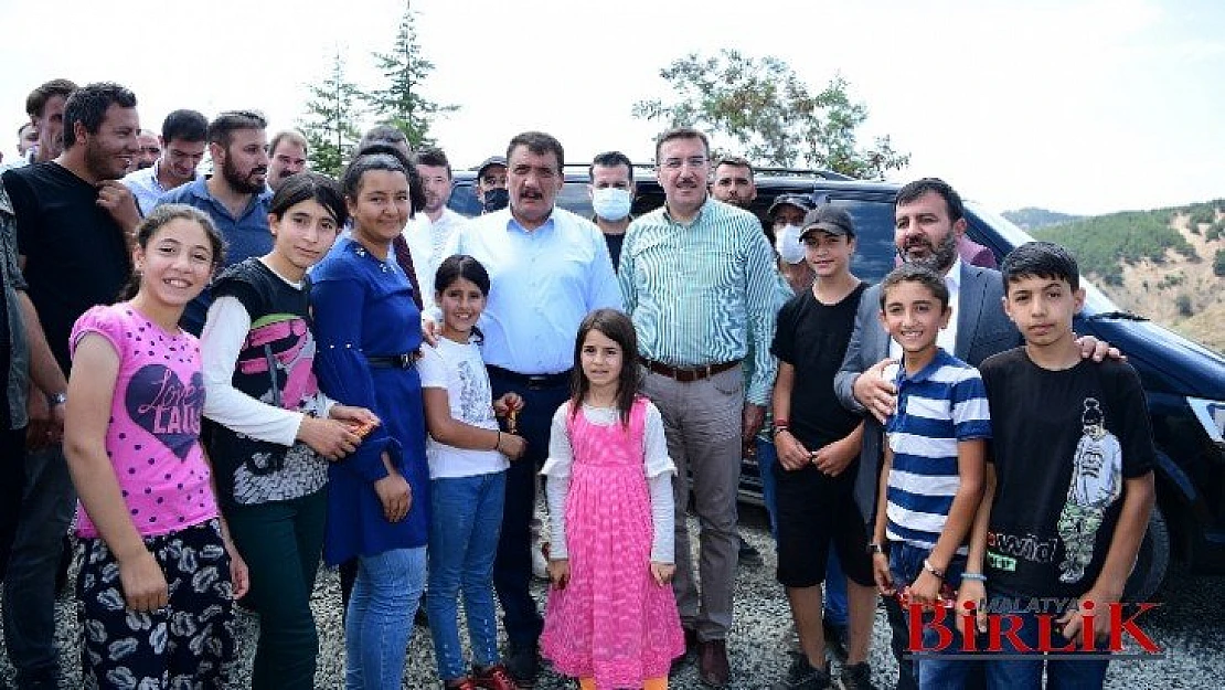 Pütürge İlçesi Tekederesi Mahallesinde Asfalt Çalışmaları Tamamlandı