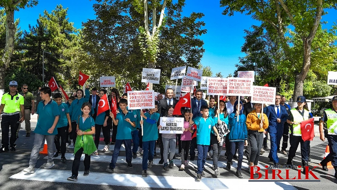 Trafikte Yaya Bilincinin Oluşturulması Amacıyla Etkinlikler Düzenleniyor