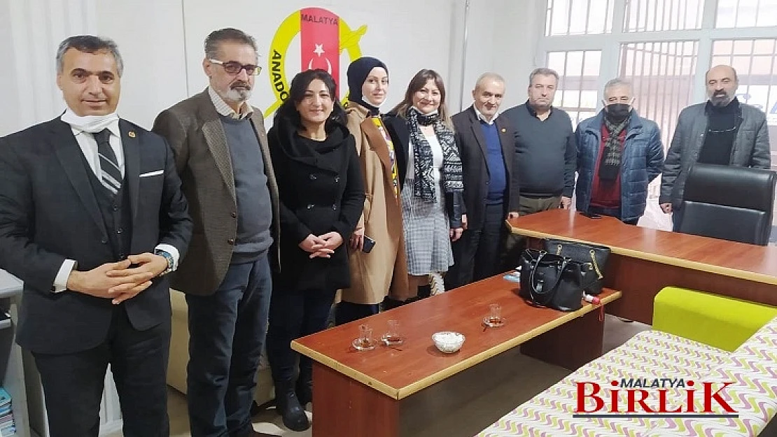 Tuğba Farımaz Artık Kadınları Kolilerle Kandıramayacaksınız