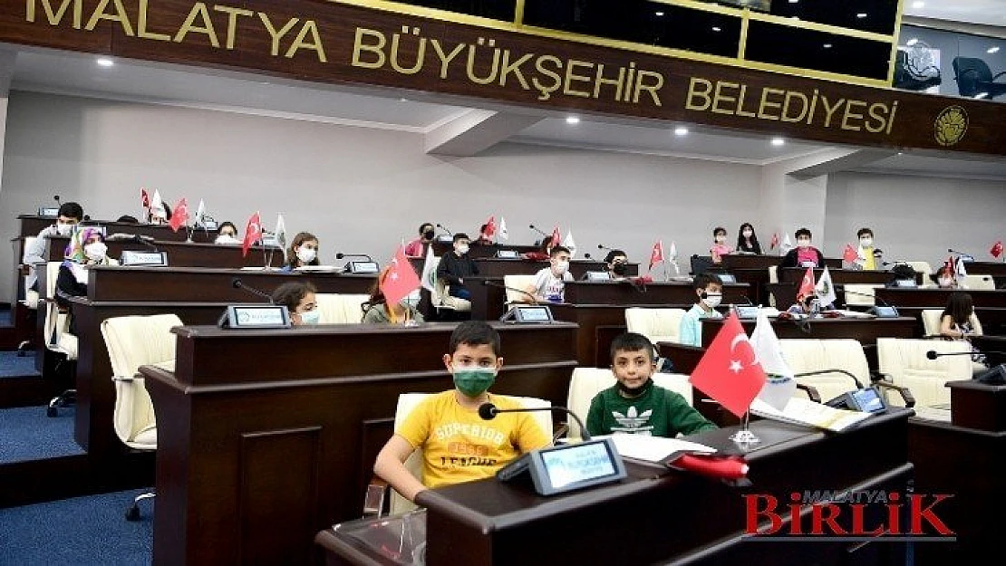 Turizm Haftası ve 23 Nisan Nedeniyle Başkan Gürkan'a Ziyaret
