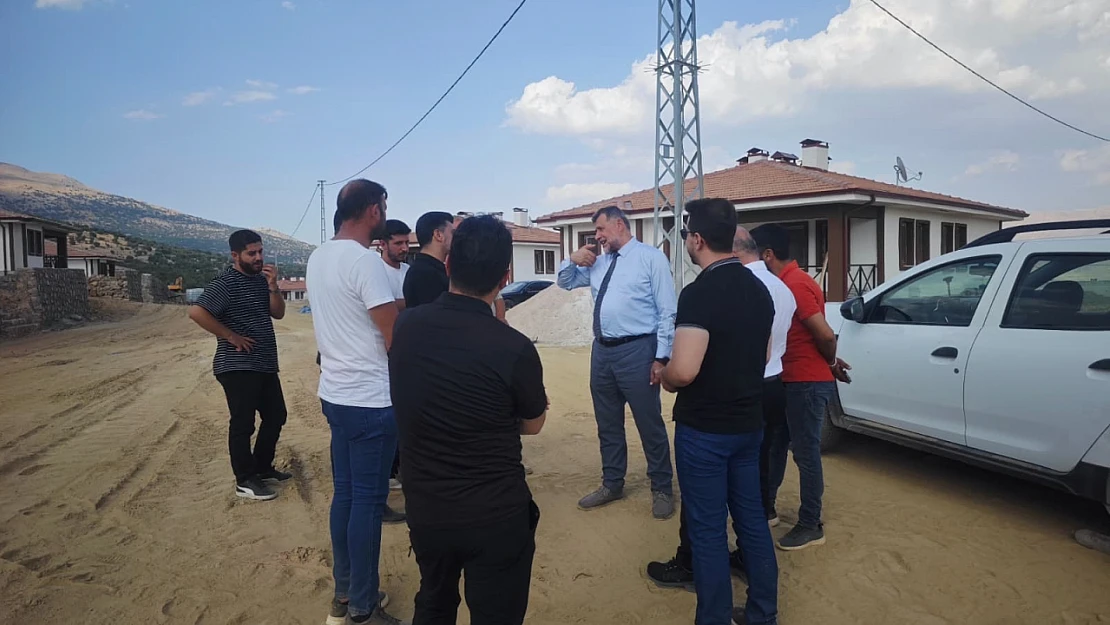 Türkiye'nin En Büyük Kırsal Konut Projesi Olan Doğanşehir İlçesi Ve Polat Mahallesinde Yükseliyor