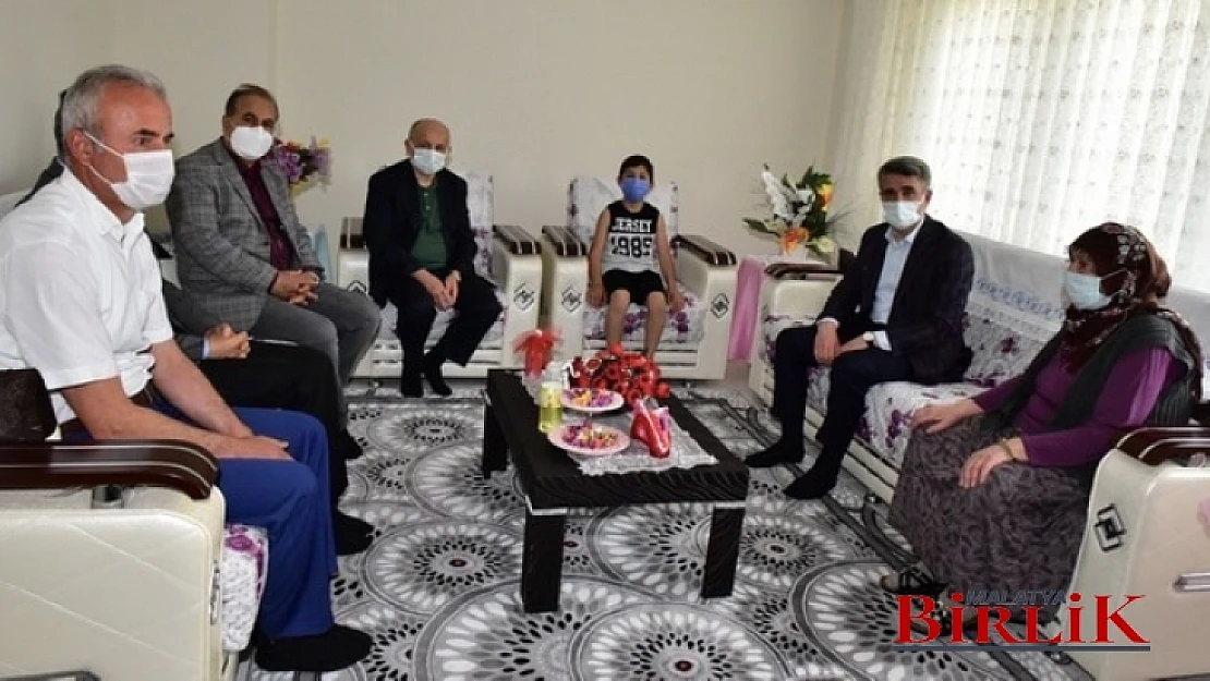 Vali Aydın Baruş Şehit Annelerini Anneler Günü'nde Yalnız Bırakmadı