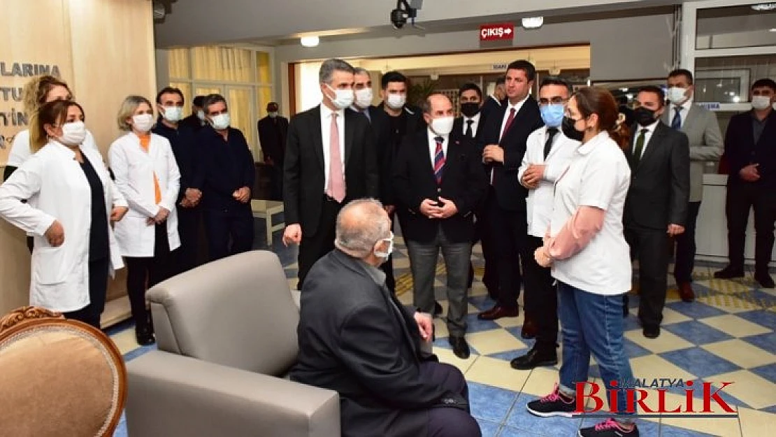 Vali Baruş Huzurevi Sakinleriyle Bir Araya Geldi