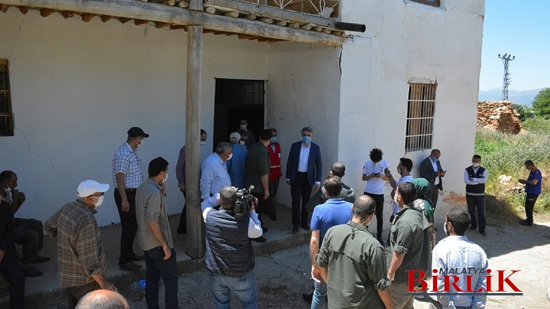 Vali Baruş, Pütürge'deki Depremzedeleri Ziyaret Etti