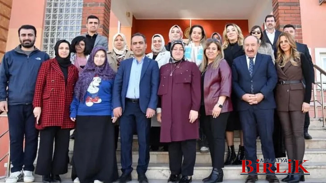 Vali Eşi Yazıcı 'Engelli Birey Yoktur Sadece Yoluna Çıkan Engeller Vardır'