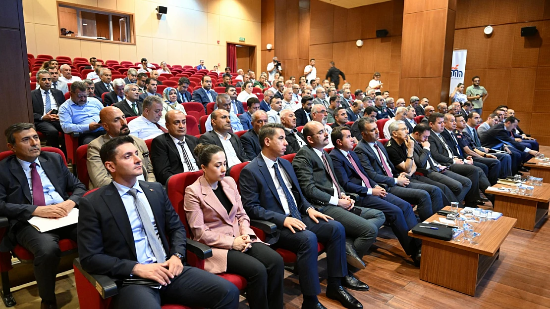 Vali Yavuz Başkanlığında İl Koordinasyon Kurulu ve İl İdare Şube Başkanları Toplantısı Gerçekleştirildi