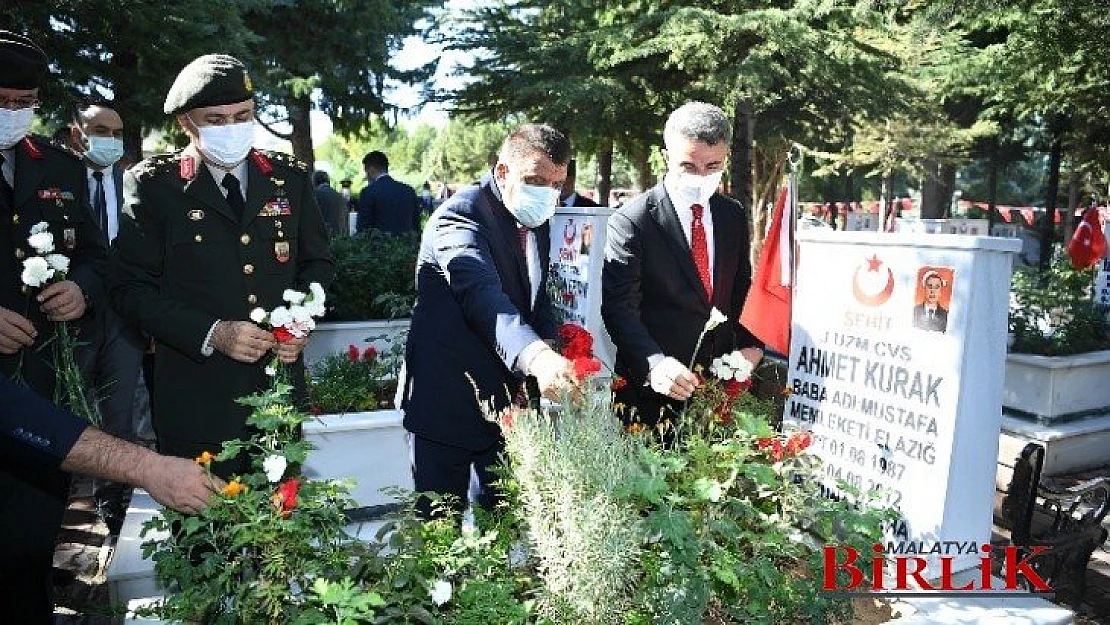 Vatanımız, Devletimiz ve Milletimiz Şehit ve Gazilerimize Minnettardır