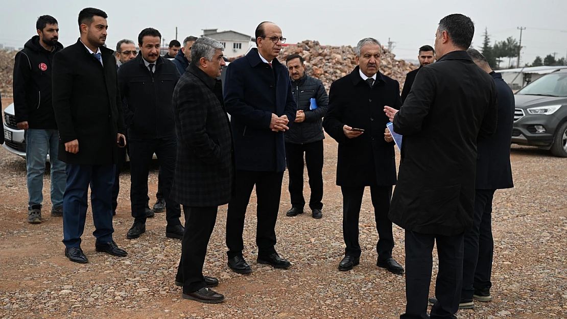 Yeşilyurt Belediye Başkanı Prof. Dr. İlhan Geçit'ten Çiftçilere Müjde!