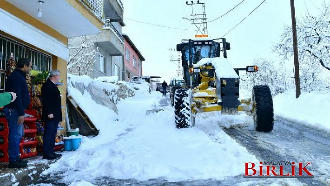 Yeşilyurt Belediyesi Karla Mücadele Ekipleri İlçenin Dört Bir Tarafında Yine İşbaşında!