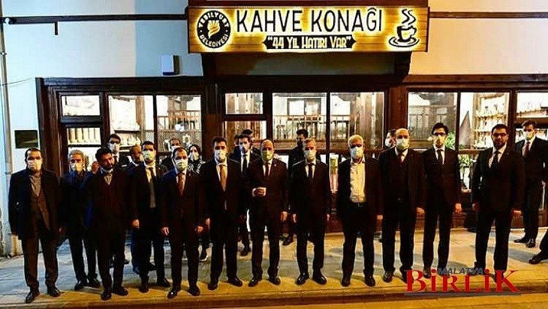 Yeşilyurt Belediyesi'nin Kahve Konağı Ayrı Bir Güzellik