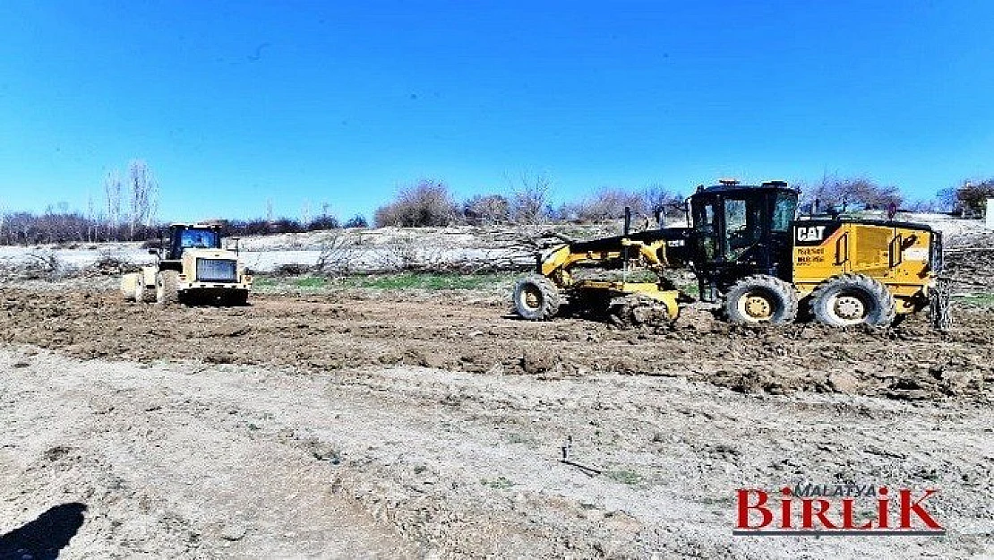Yeşilyurt Belediyesi Yol ve Çevre Düzenlenme Çalışmaları Devam Ediyor