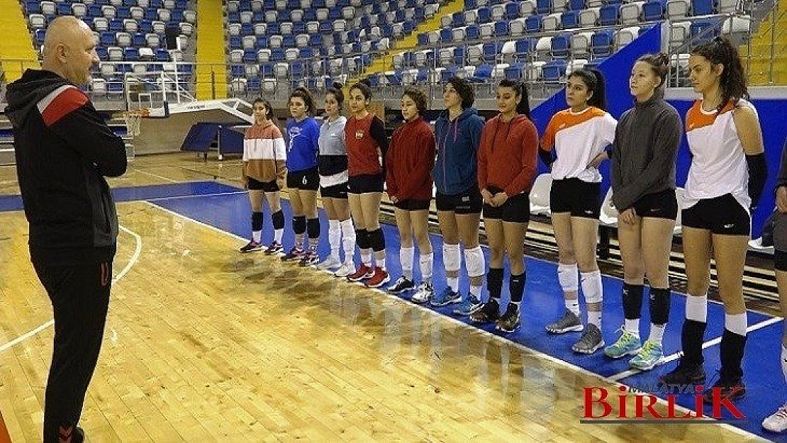 Yeşilyurt Belediyespor Bayan Voleybol Takımı, Bölgesel Lige Odaklandı