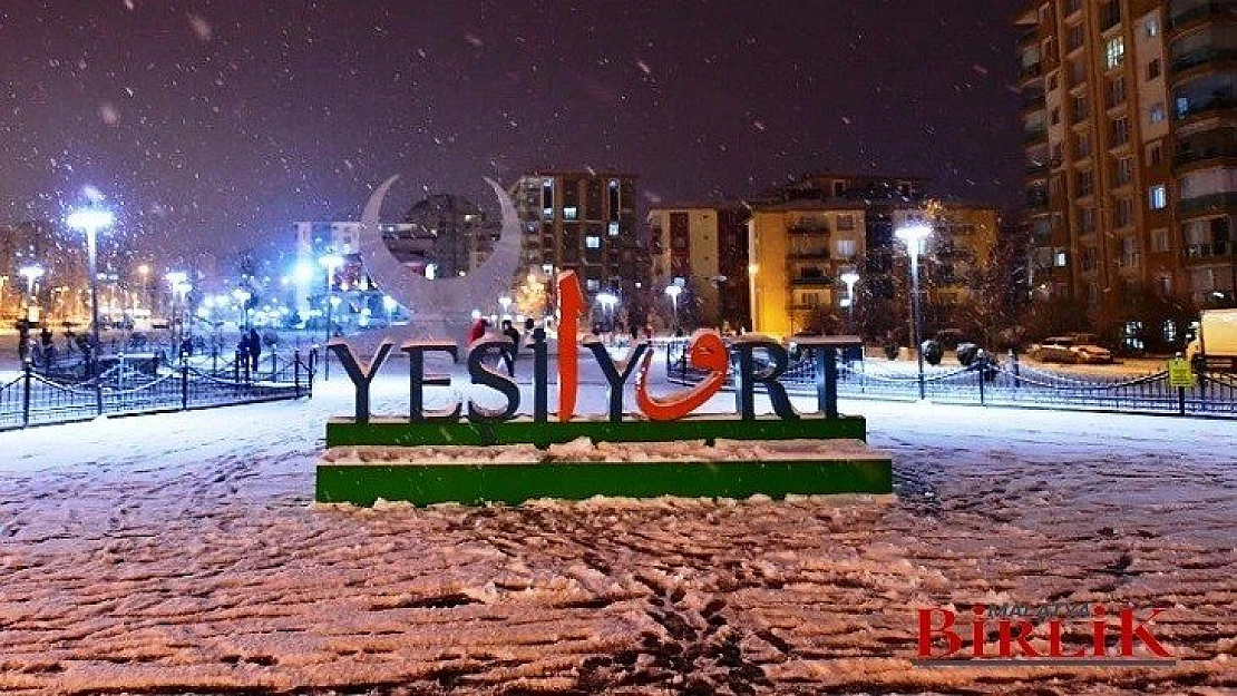 Yeşilyurt'ta Buzlanma Ve Dona Karşı Tuzlama Çalışmaları Devam Ediyor