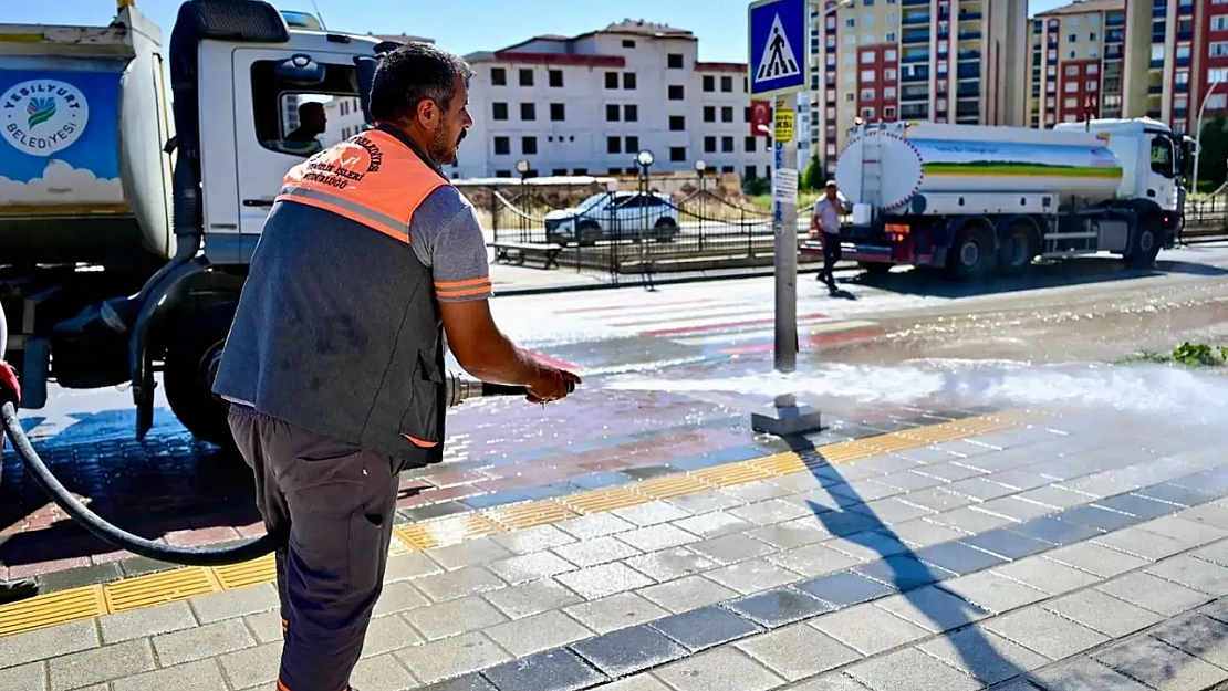Yeşilyurt'ta Temizlik Seferberliği: Başkan Geçit Sahada İncelemelerde Bulundu