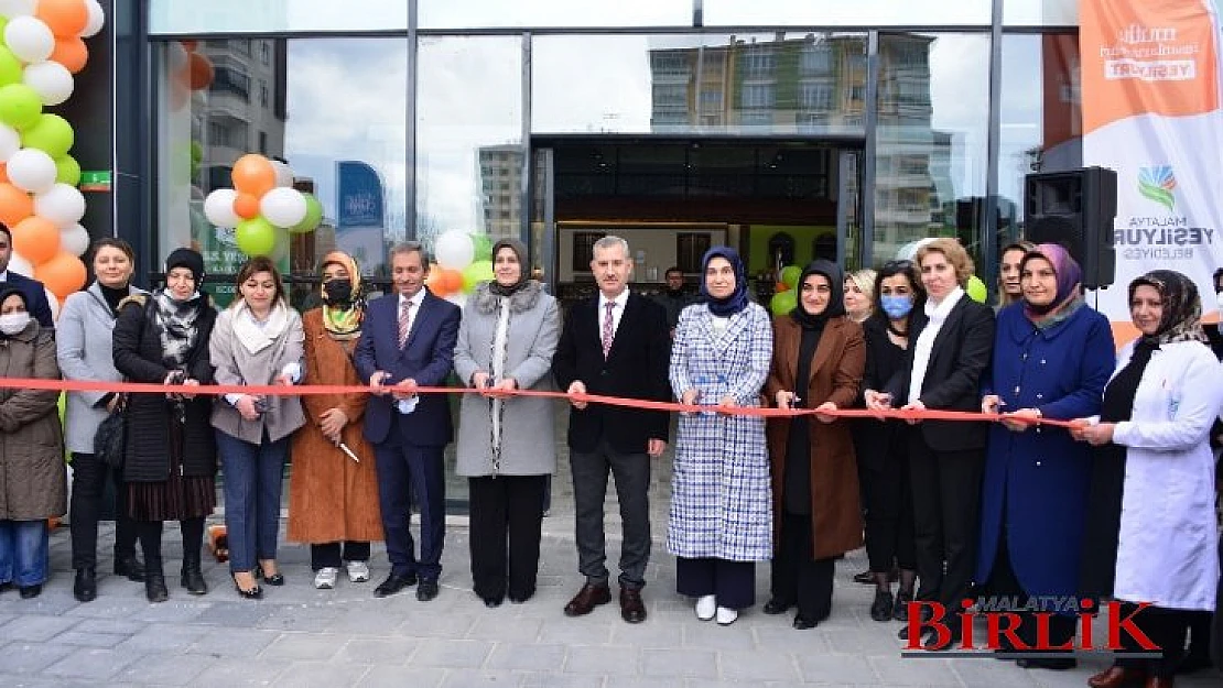 Yöresel Ürün Satış ve Kafe Yeşilyurt Belediyesi Semt Pazarında Hizmete Girdi