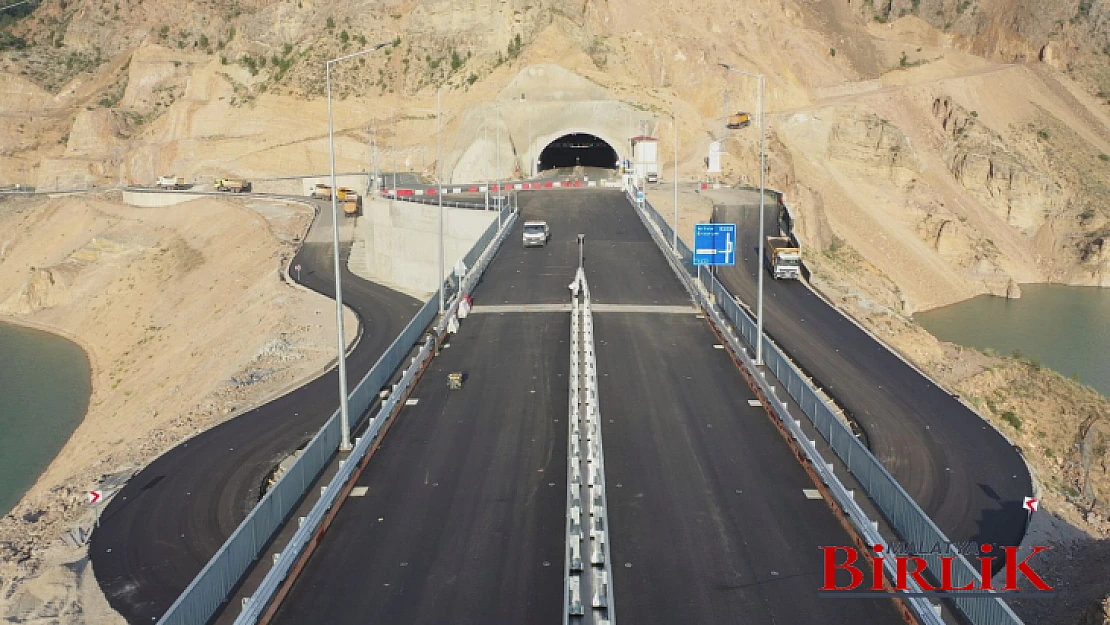 Yusufeli Merkez Viyadüğü Trafiğe Açılıyor